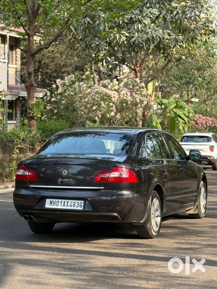 Skoda Superb Elegance 2011