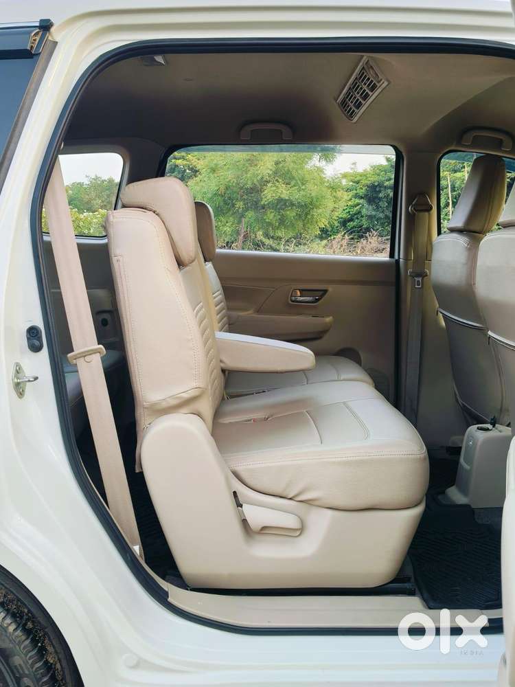 Maruti Suzuki Ertiga Vxi Shvs, 2024, Petrol
