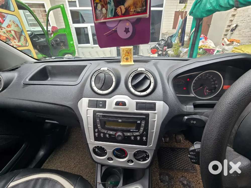 Ford Figo 2013 Diesel 150000 Km Driven