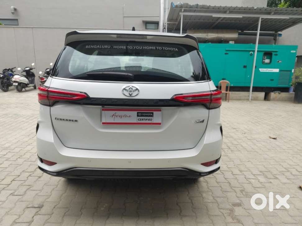 Toyota Fortuner Legender 4x4 At 2.8, 2024