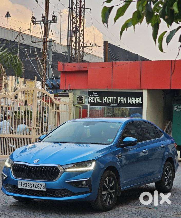 Skoda Slavia 1.0 Tsi Style At, 2023, Petrol