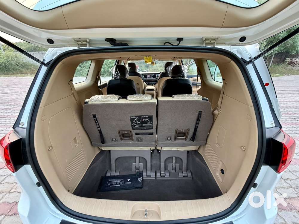 Kia Carnival Premium, 2021, Diesel
