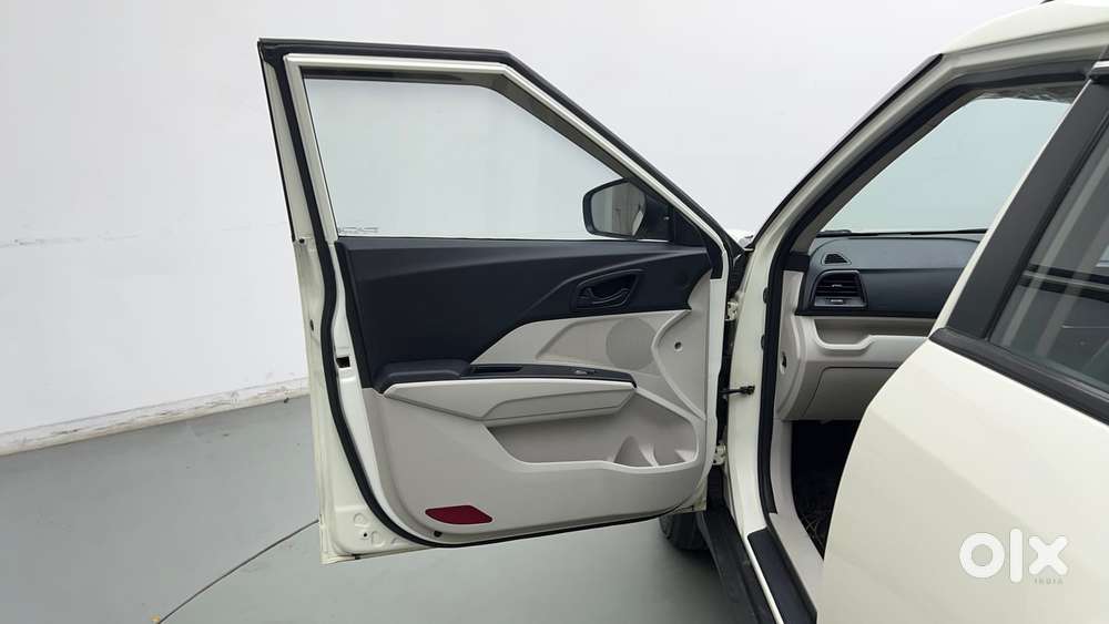 Mahindra Xuv300 W6 Diesel, 2023, Diesel
