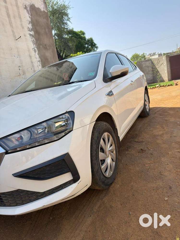 Skoda Slavia Petrol 2023