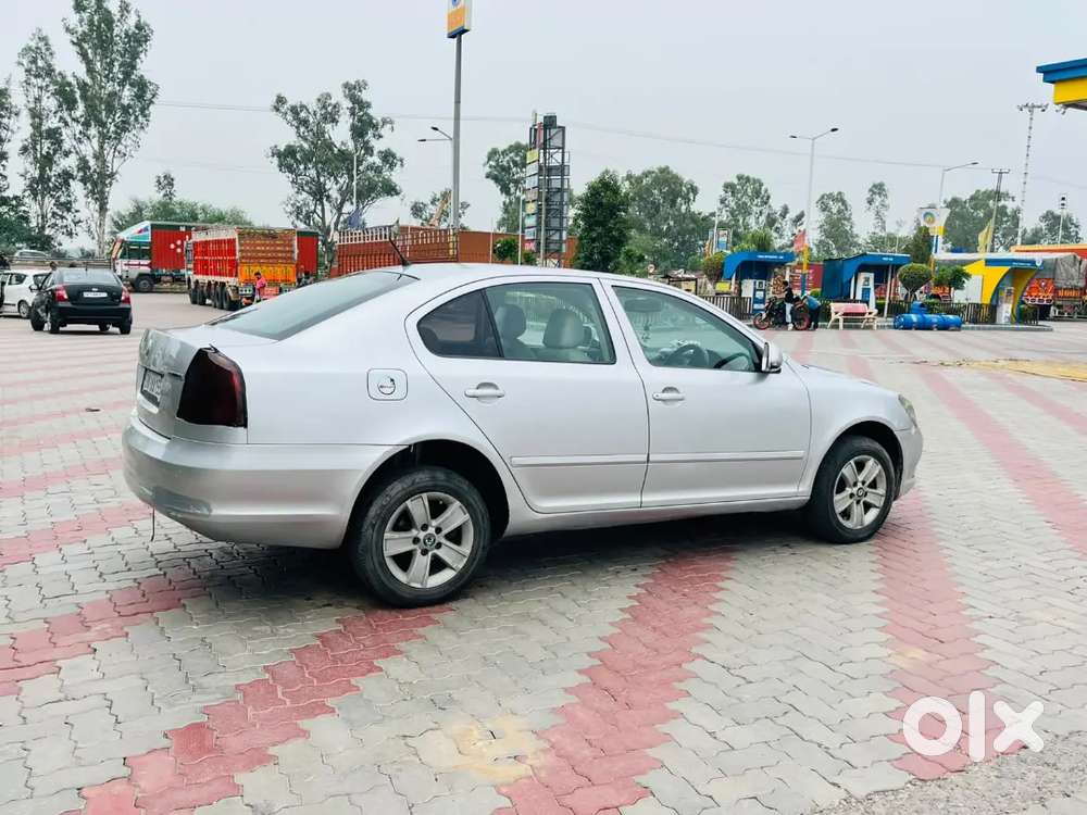 Skoda Laura Elegance 2010 Passing 2030
