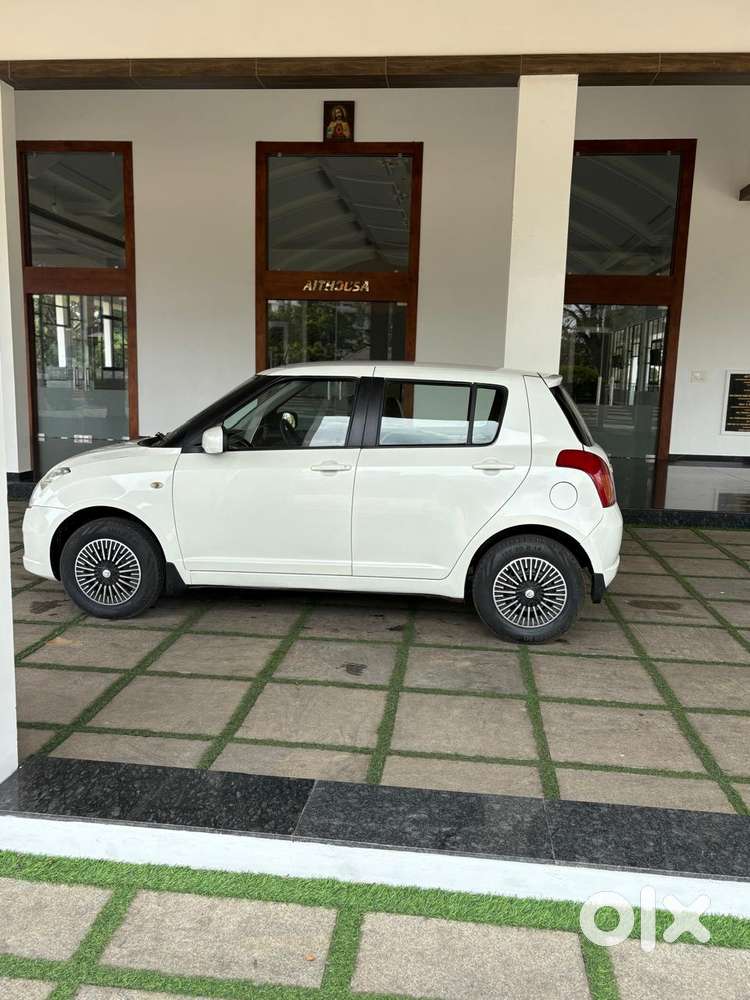 Maruti Suzuki Swift Vxi 1.2 Abs Bs-iv, 2007, Petrol