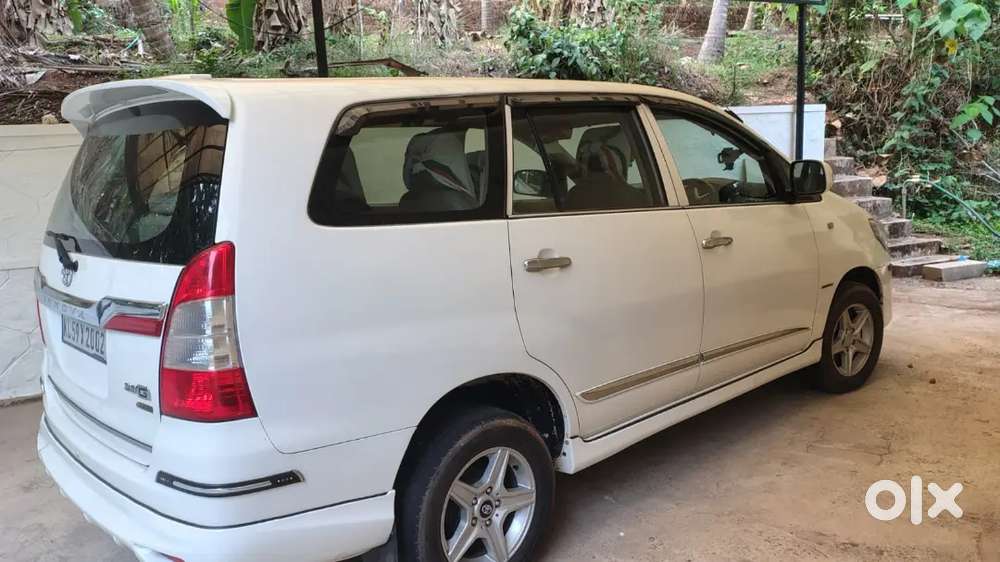 Toyota Innova 2013 Diesel 173000 Km Driven Well Maintained