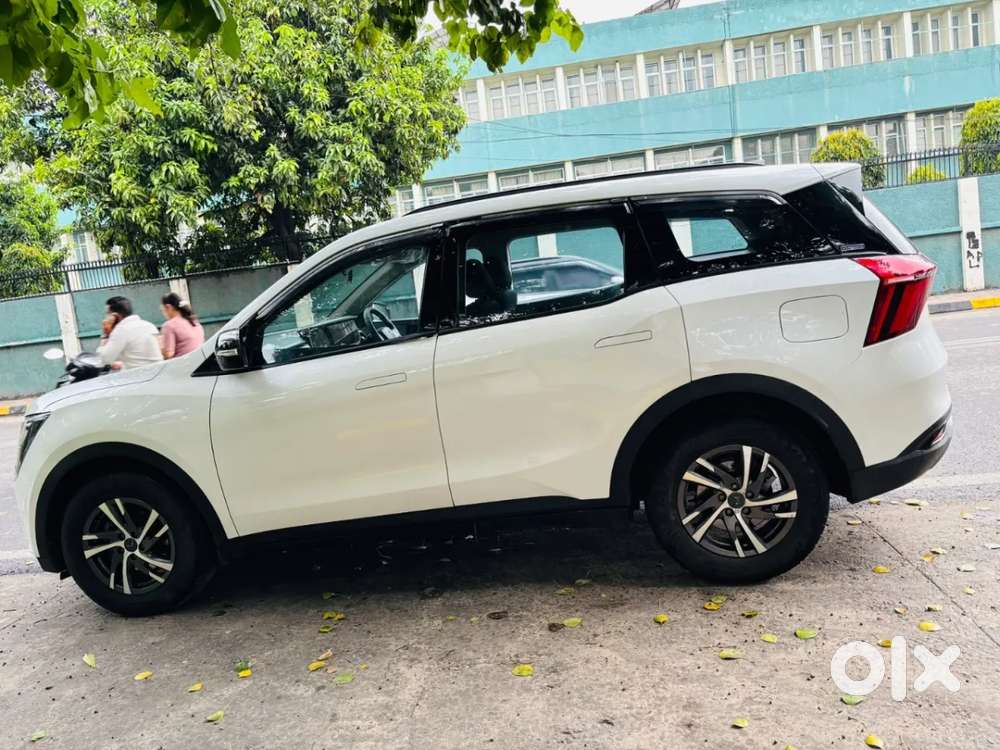 Mahindra Xuv700 2.2 Ax 5 Diesel At 7 Str, 2023, Diesel
