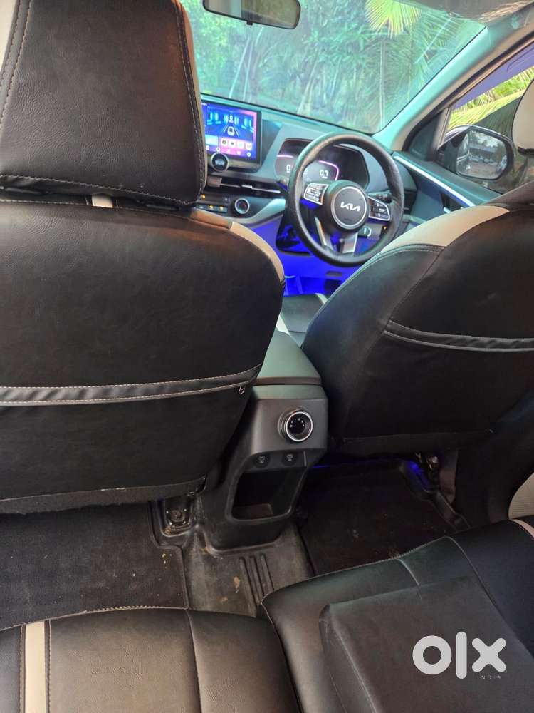 Kia Carens G 1.5 6mt Premium (o) 7-seater, 2024, Petrol