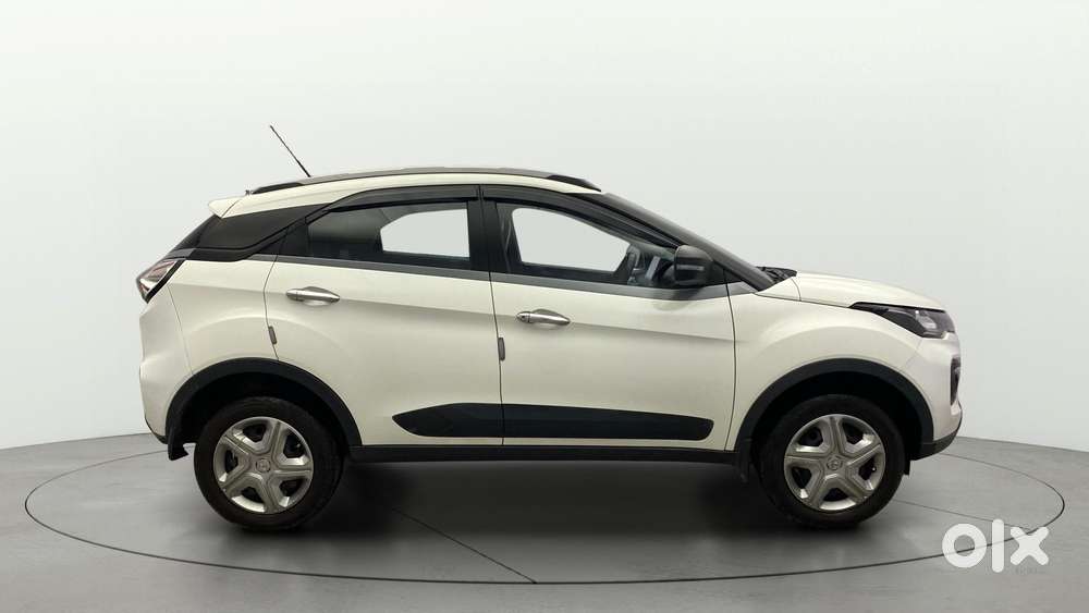 Tata Nexon 1.2 Revotron Xm (s), 2021, Petrol