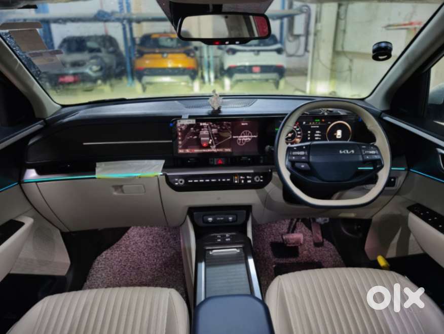 Kia Carens Clavis Ev, 2025, Electric
