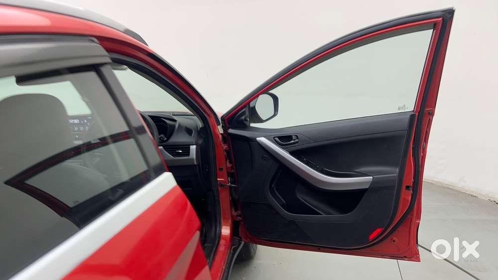 Tata Nexon 1.2 Revotron Xma Amt (s), 2022, Petrol