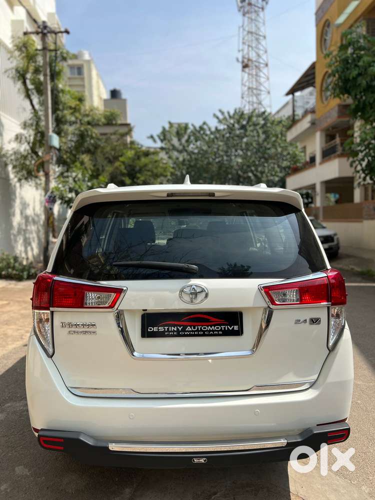 Toyota Innova Crysta 2.4 V 8 Str, 2017, Diesel