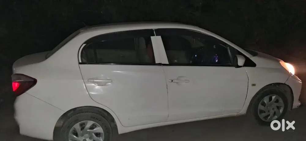 Honda Amaze 2016 Cng & Hybrids 200000 Km Driven  Urgent Sale Karni Hai