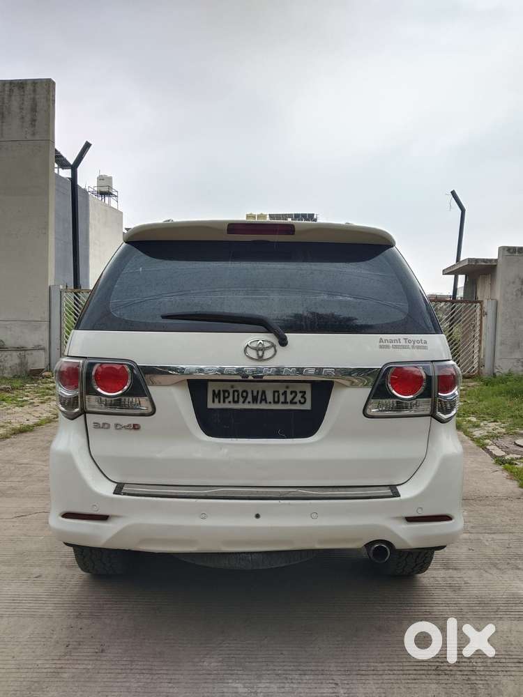 Toyota Fortuner 4x2 Manual, 2016, Diesel