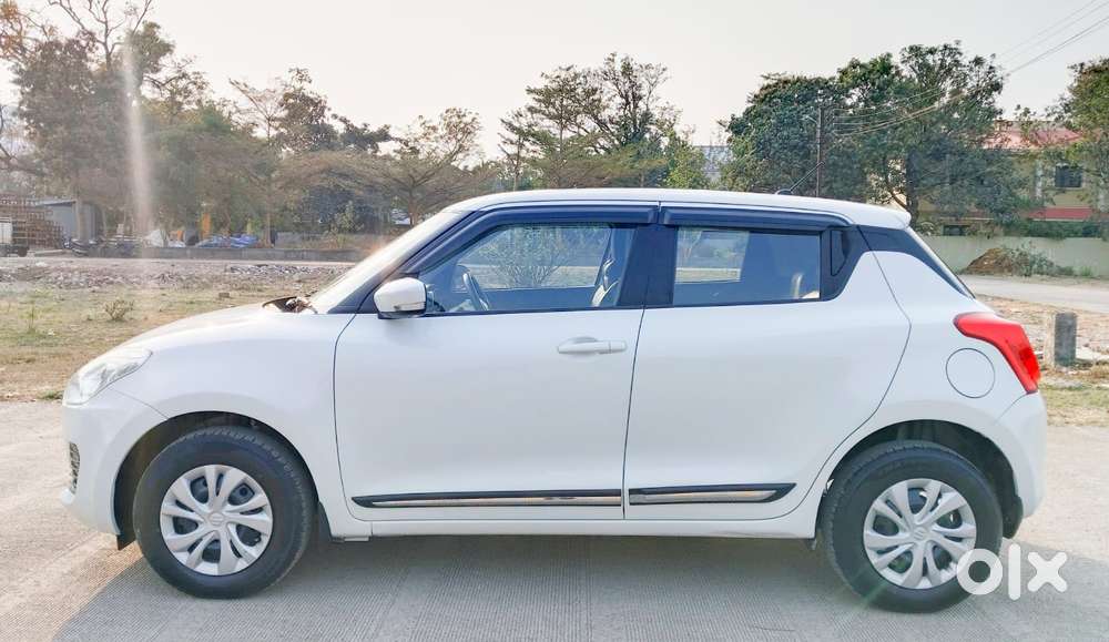 Maruti Suzuki Swift Vvt Vxi, 2021, Petrol