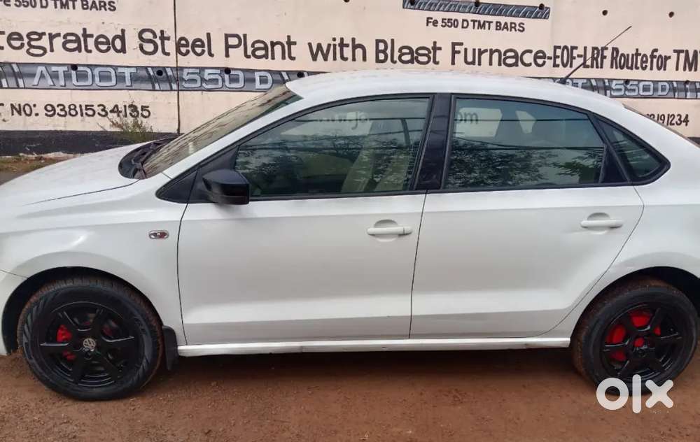Volkswagen Vento 1.6 Highline 2013
