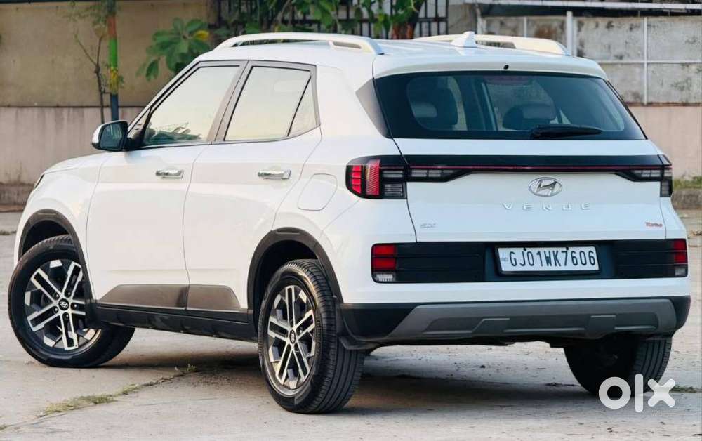 Hyundai Venue 1.0 Sx (o) Turbo Dct, 2023, Petrol