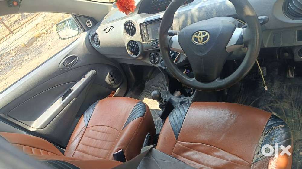 Good Sound System, Bluetooth Available, All Documents Are Running.