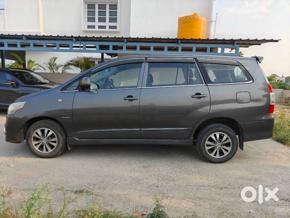 Toyota Innova 2014 Diesel Grey Colour Well Maintained