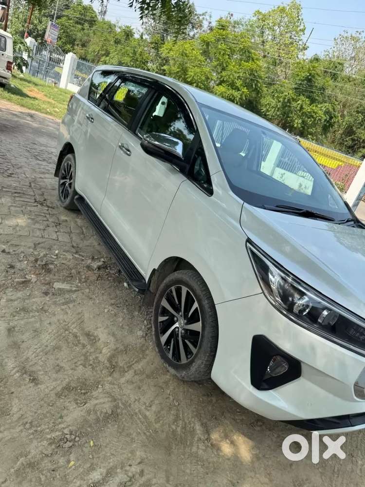 Toyota Innova Crysta [2020-ongoing] 2.4 Zx 7 Str, 2022, Diesel