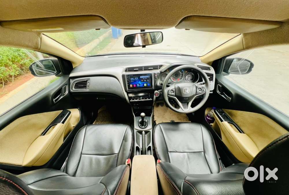Honda City Mt I-vtec Top Variant With Push Button Start 2 Keys