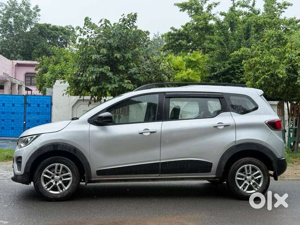 Renault Triber Rxt Easy-r Amt, 2022, Petrol