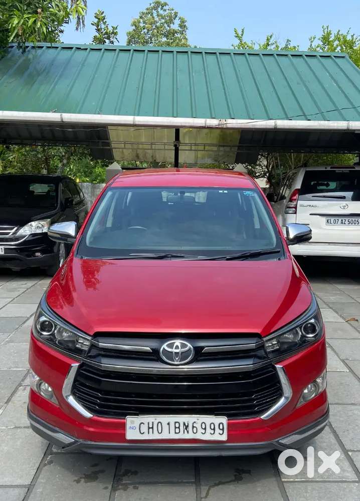 Toyata Crysta Touring Spot Automatic, Single Owner, Company Serviced