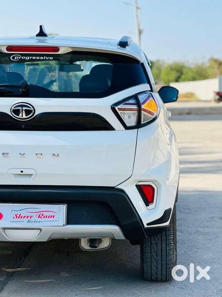 Tata Nexon 1.2 Revotron Xza Plus, 2022, Petrol