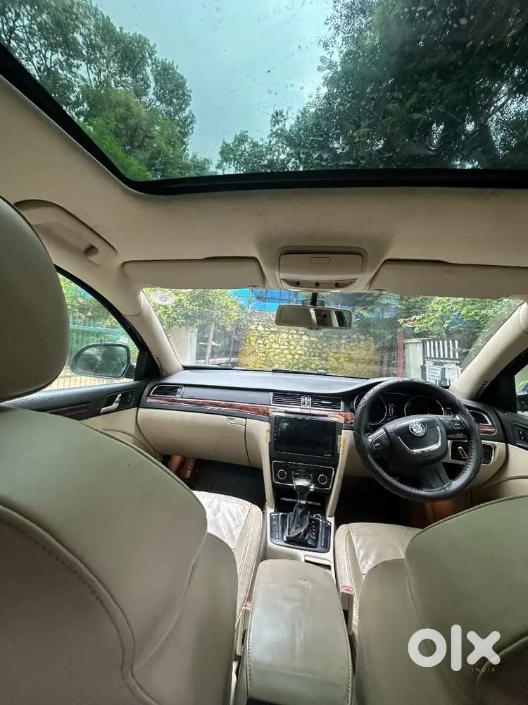 Skoda Superb Ambition 2011