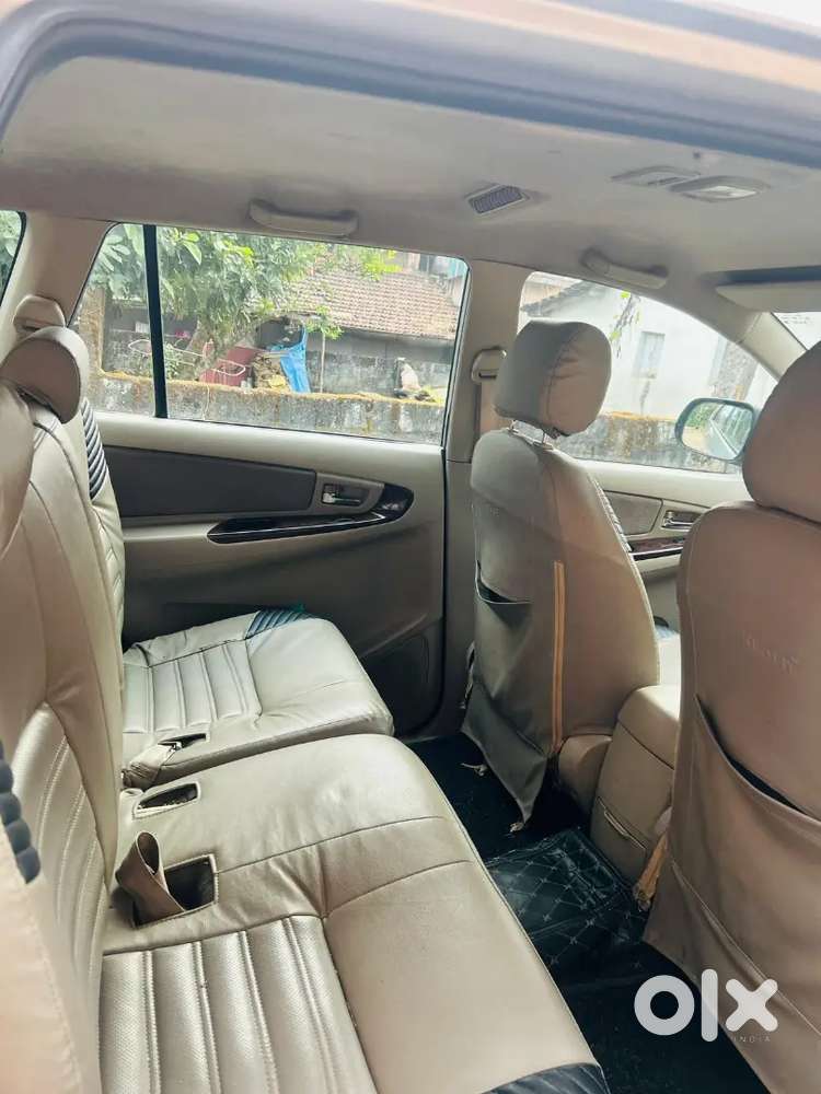 Toyota Innova Diesel 2012 8 Str