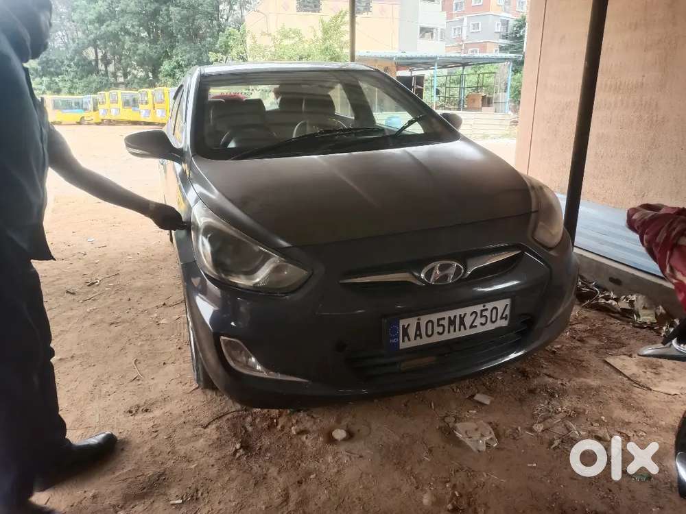 Hyundai Verna Sx Petrol 2011