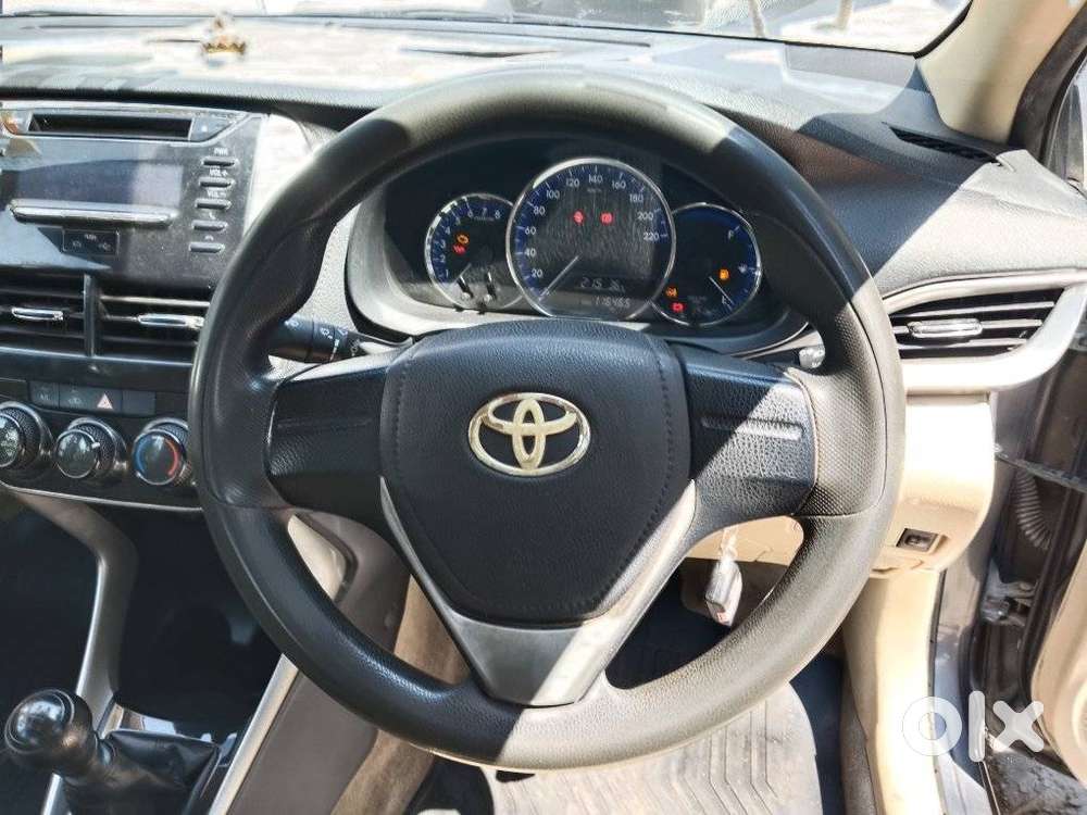 Toyota Yaris Ativ J, 2018, Petrol