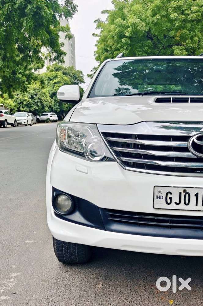 Toyota Fortuner 4x2 At, 2014, Diesel