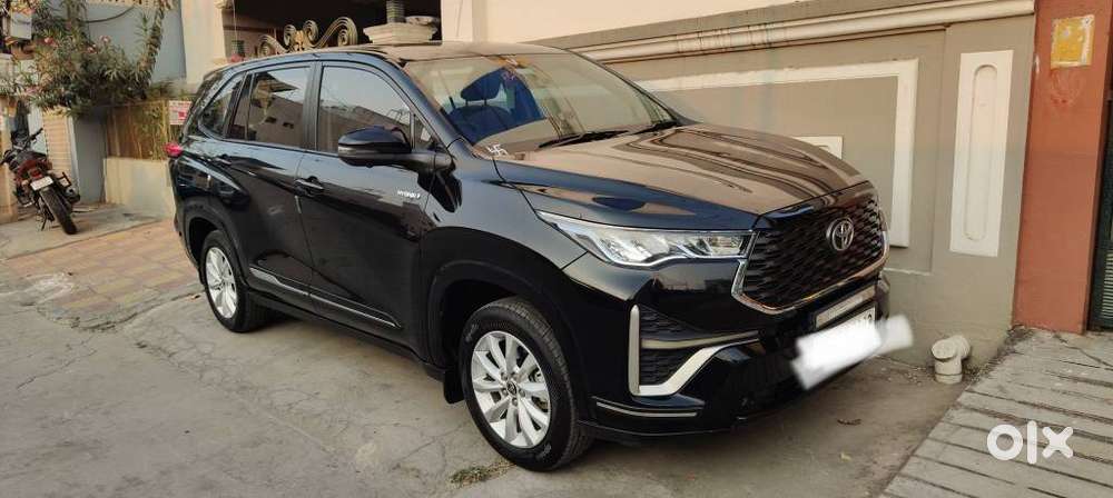 Toyota Innova Hycross 2.0 Vx Hybrid 7 Str, 2023, Petrol