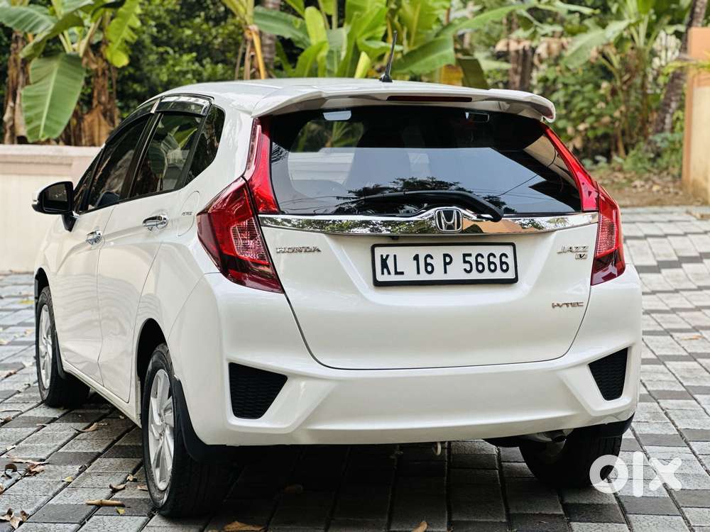 Honda Jazz V Mt Privilege, 2015, Petrol