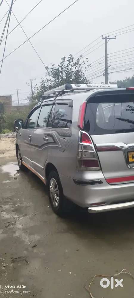 Toyota Innova 2014
