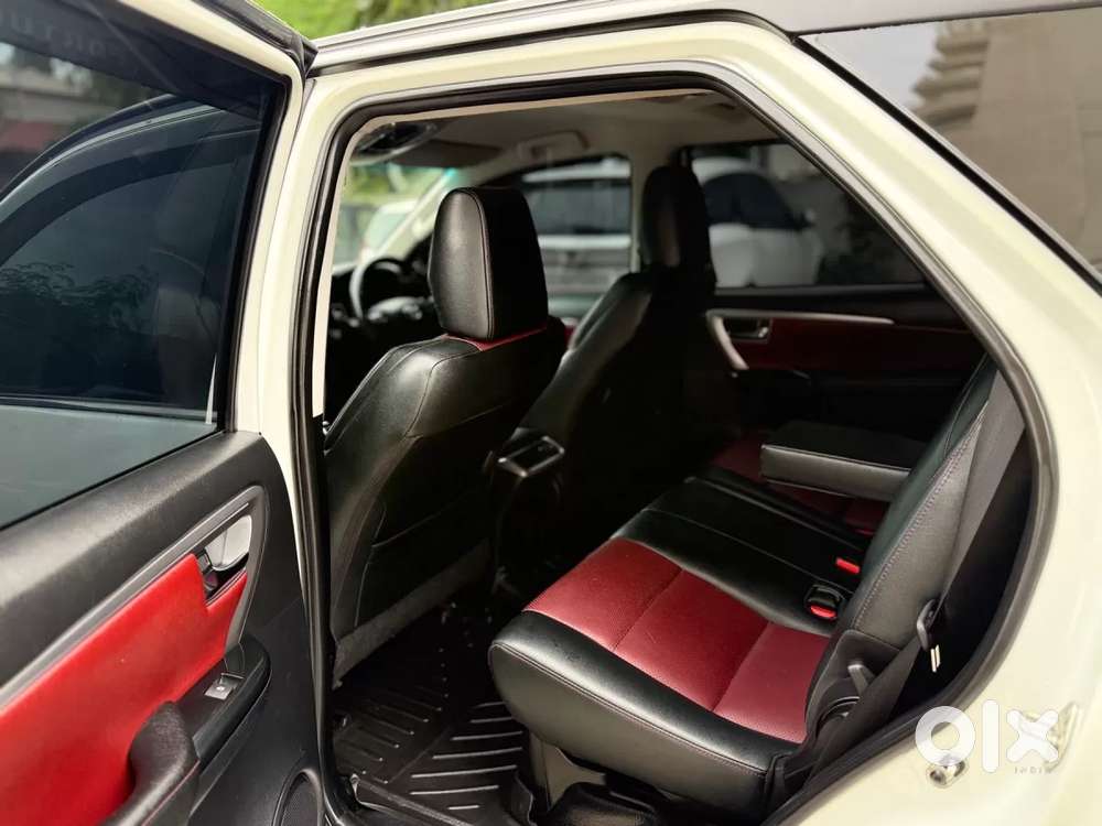 Toyota Fortuner Legender, 2023, Diesel