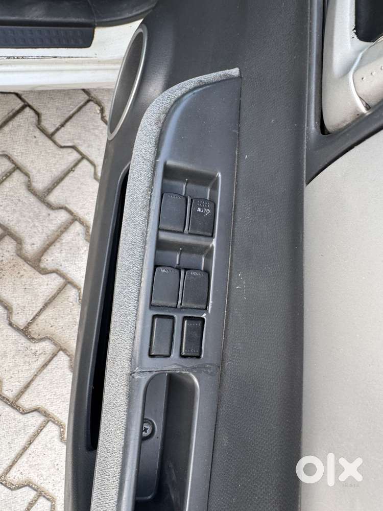 Maruti Suzuki Swift Dzire Vdi Bsiv, 2010, Diesel