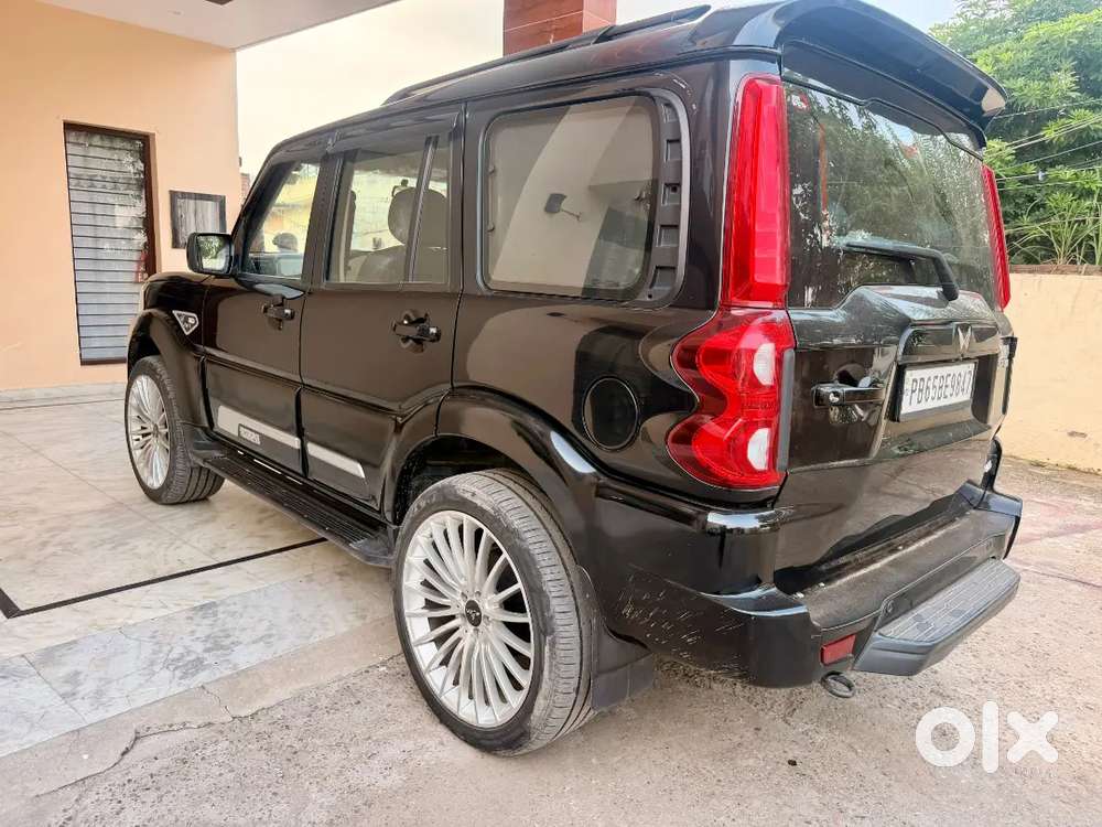 Mahindra Scorpio 2023 S11 Pb-65 Brand New