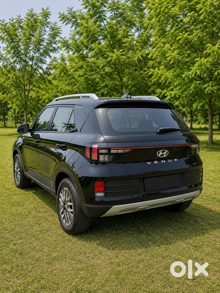 Hyundai Venue 1.0 S (o) Turbo Dct, 2025, Petrol