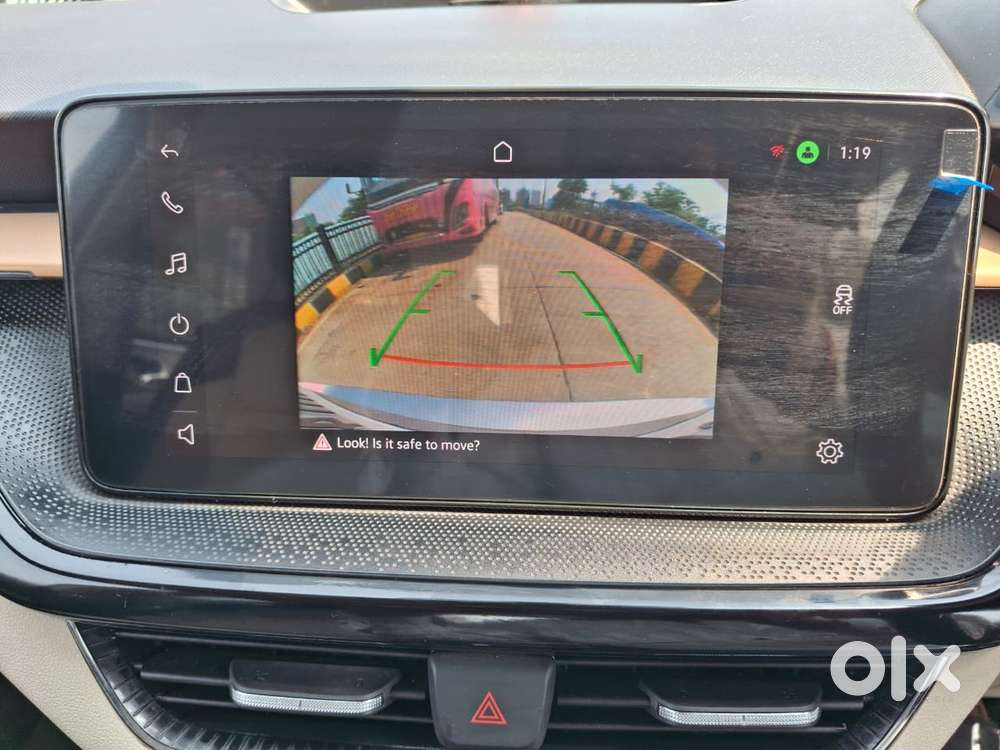 Skoda Slavia 1.0 Tsi Style At, 2022, Petrol