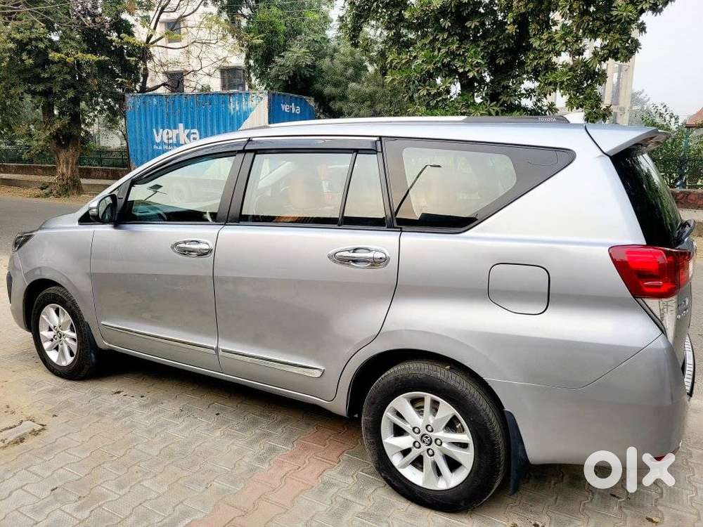 Toyota Innova Crysta