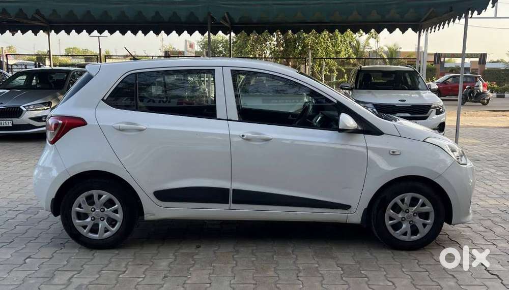Hyundai Grand I10 Sportz 1.2 Kappa Vtvt, 2017, Petrol