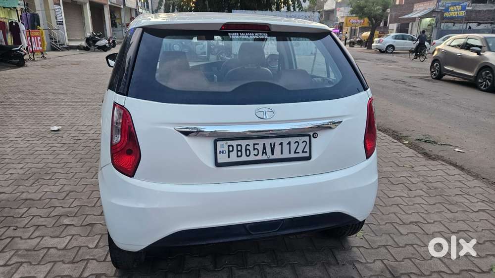 Tata Bolt Revotron Xe, 2016, Petrol