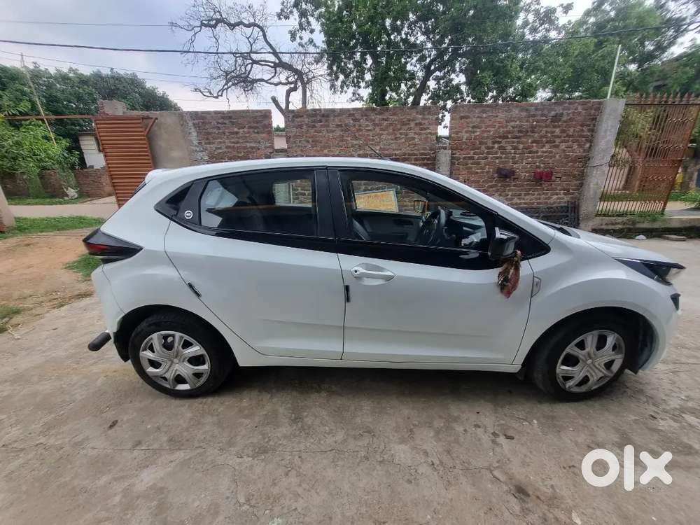 Tata Altroz 2024
