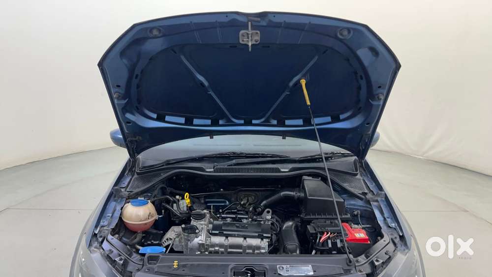 Volkswagen Polo Petrol Highline 1.2l, 2016, Petrol