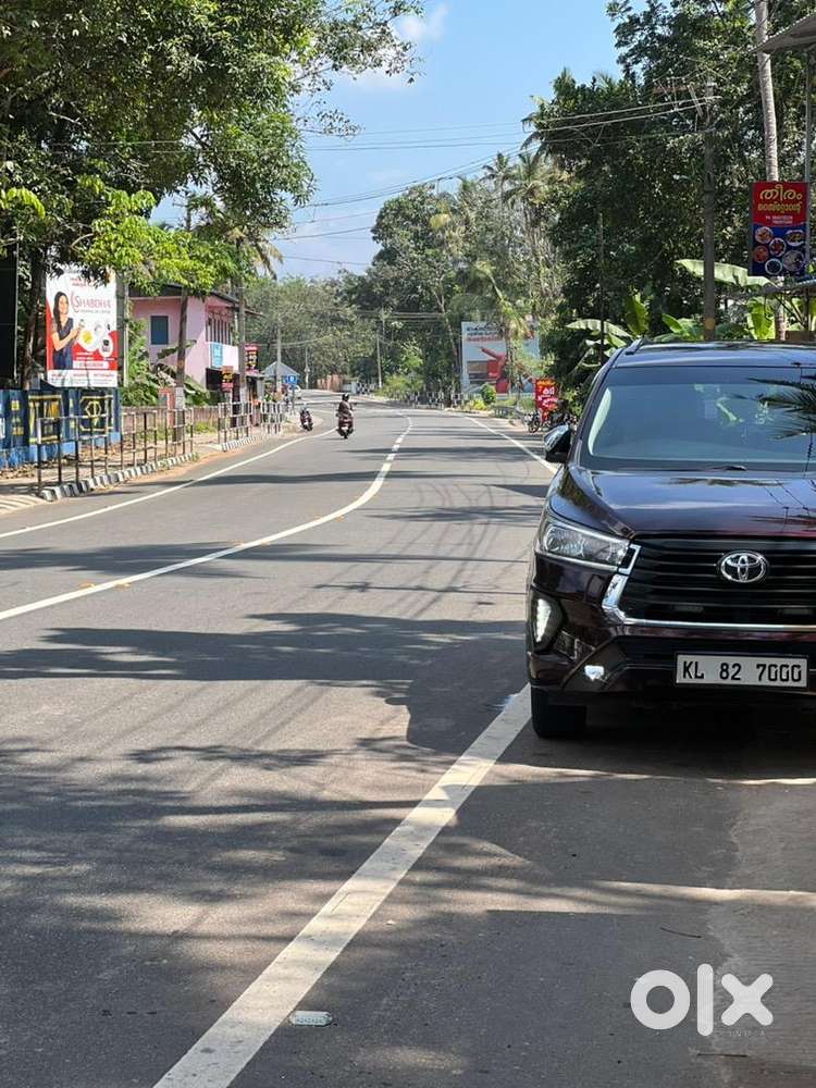 Toyota Innova Crysta 2022 Diesel 50000 Km Driven