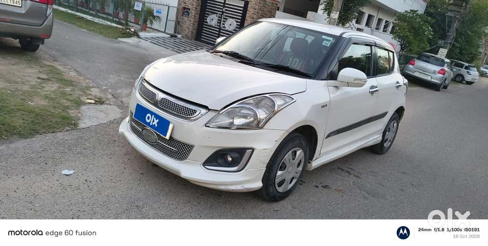 Maruti Suzuki Swift Vxi 1.2 Abs Bs-iv, 2016, Petrol