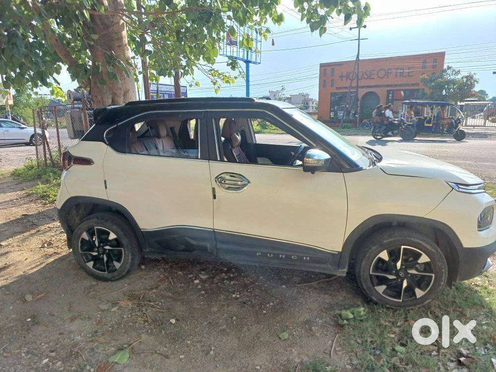 Tata Punch, 2022, Petrol